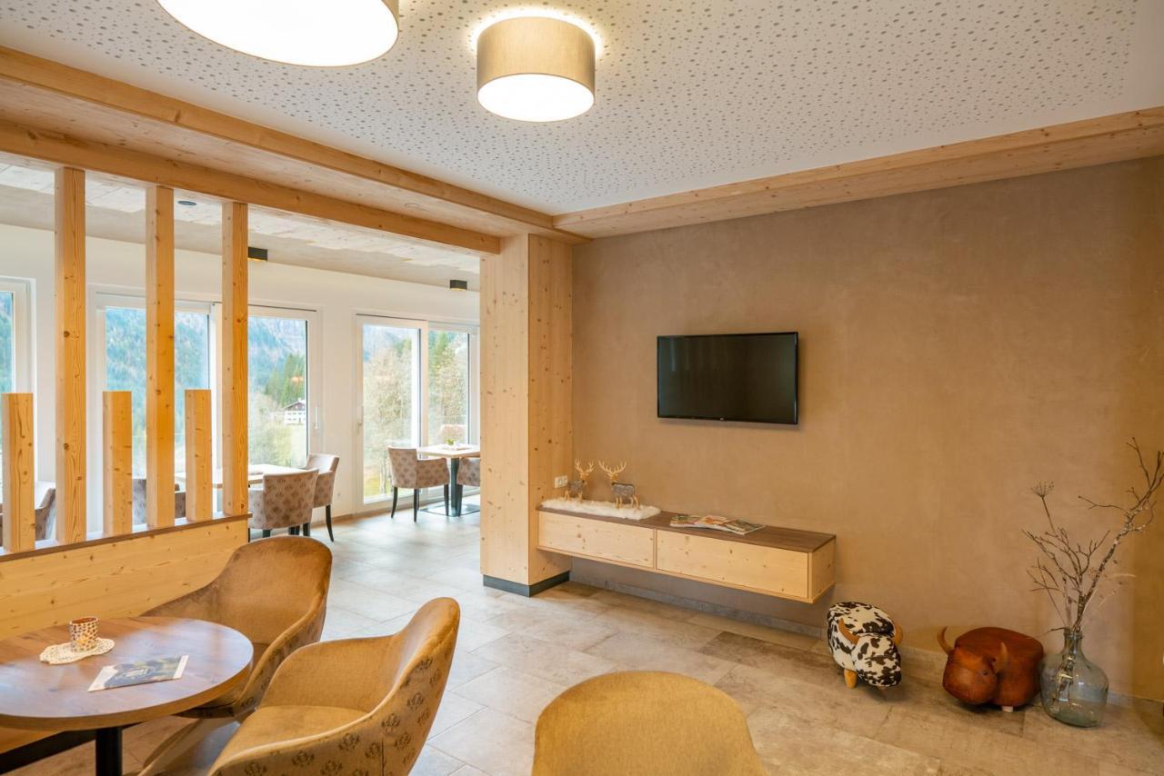 Hotel Tiroler Herz Hinterhornbach Exteriör bild