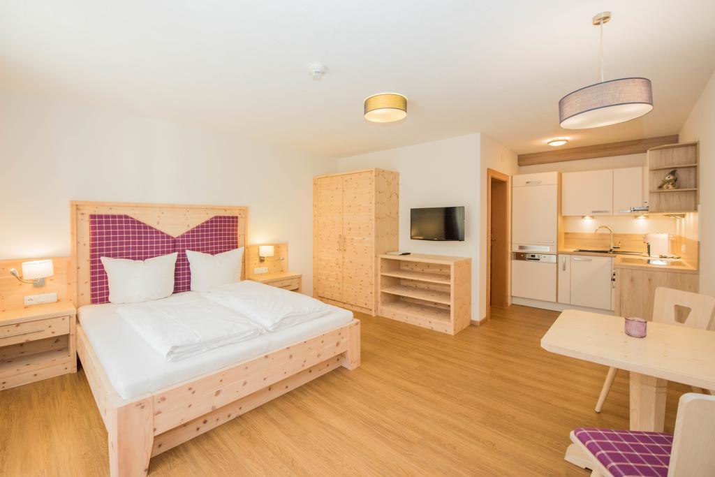 Hotel Tiroler Herz Hinterhornbach Exteriör bild