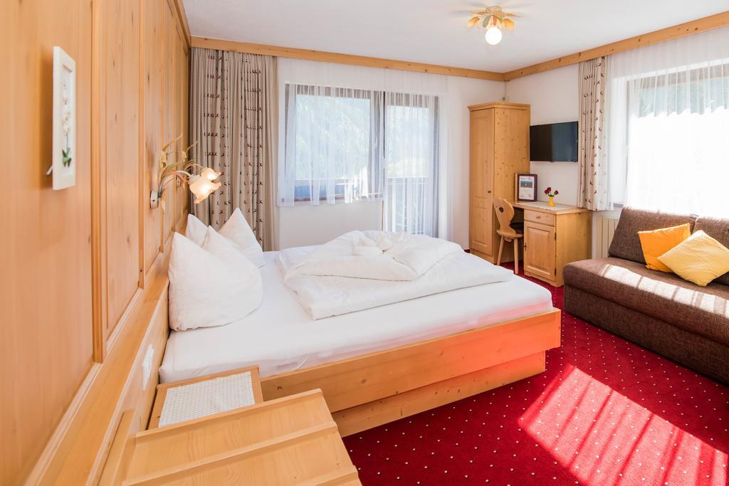 Hotel Tiroler Herz Hinterhornbach Exteriör bild